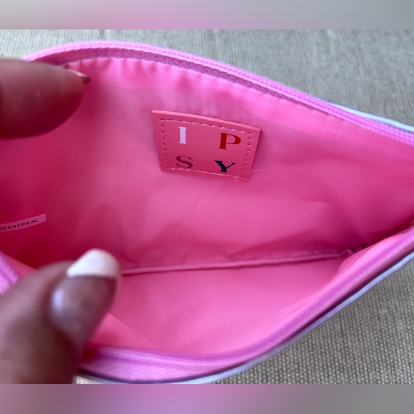 2 IPSY Pouches/Make up/Cosmetic Bags - Picture 8 of 8